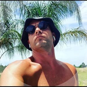 Meet your Posher, Ron